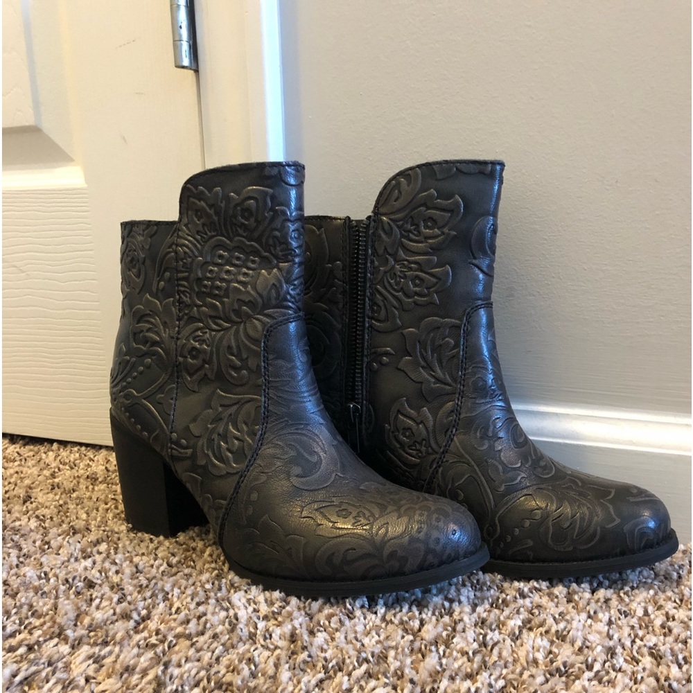 Genuine Leather Black Booties!!!  Size 8.5